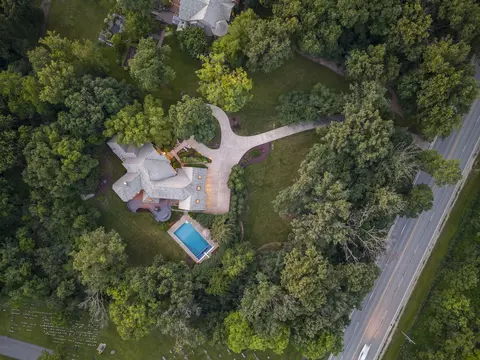 View/Area - 1 S370 Winfield Rd, Wheaton, IL 60189 photo 1 of 6