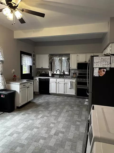 Kitchen - 407 N Genesee St, Morrison, IL 61270 photo 2 of 3