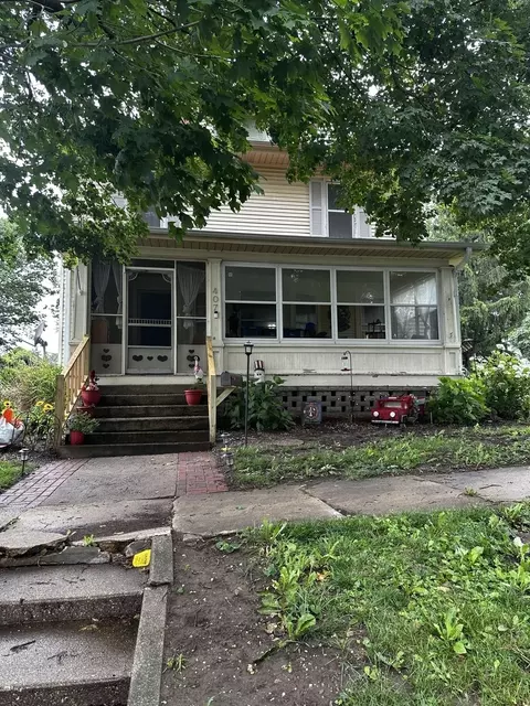 Exterior - 407 N Genesee St, Morrison, IL 61270 photo 5 of 7