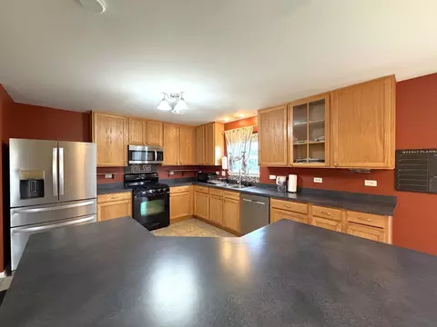 1515 Eagle Bluff Dr, Bourbonnais, IL 60914 photo 4