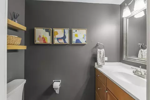 Bath - 3020 Middlebury Ct, Aurora, IL 60504 photo 1 of 3