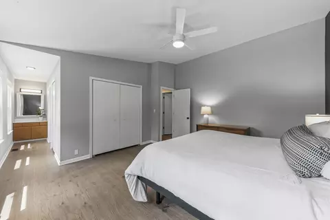 Bedroom - 3020 Middlebury Ct, Aurora, IL 60504 photo 2 of 4