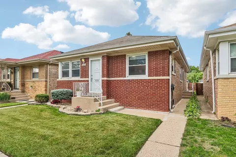 2654 W Catalpa Ave, Chicago, IL 60625