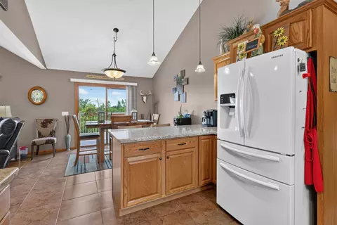 Kitchen - 1698 100th Ave, Aledo, IL 61231 photo 3 of 4