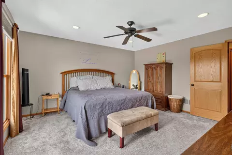 Bedroom - 1698 100th Ave, Aledo, IL 61231 photo 3 of 5