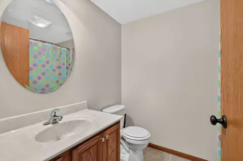 Bath - 1698 100th Ave, Aledo, IL 61231 photo 3 of 3