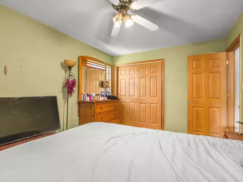219 Walter Ct, Elgin, IL 60123 photo 11