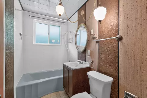 Bath - 725 7th Ave, Addison, IL 60101 photo 1 of 3