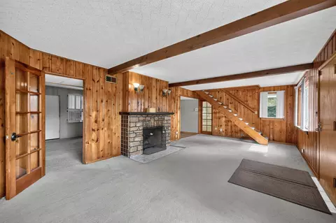 Living - 725 7th Ave, Addison, IL 60101 photo 2 of 9
