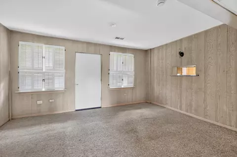 Living - 725 7th Ave, Addison, IL 60101 photo 6 of 9