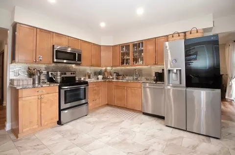 Kitchen - 1909 E Maya Ln, Mount Prospect, IL 60056 photo 3 of 3