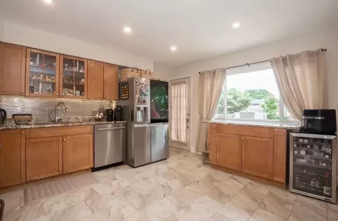 Kitchen - 1909 E Maya Ln, Mount Prospect, IL 60056 photo 1 of 3