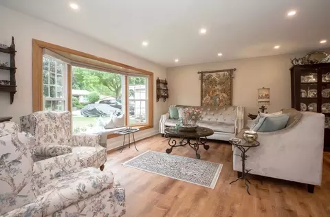 Living - 1909 E Maya Ln, Mount Prospect, IL 60056 photo 1 of 4