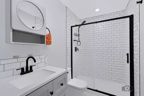 Bath - 707 E 9th St, Lockport, IL 60441 photo 2 of 2