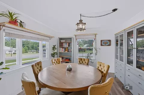 Dining - 707 E 9th St, Lockport, IL 60441 photo 3 of 3