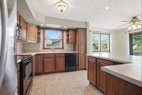 Kitchen - 1428 Hanson Dr, Normal, IL 61761 photo 4 of 4