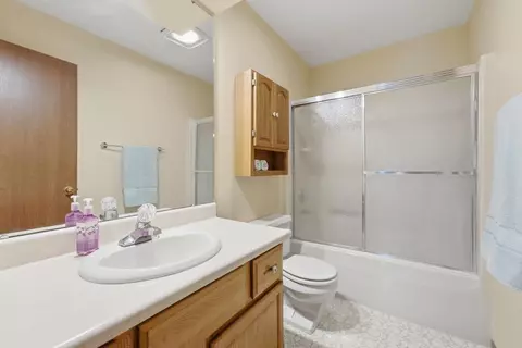 Bath - 3610 73rd St, Moline, IL 61265 photo 3 of 3