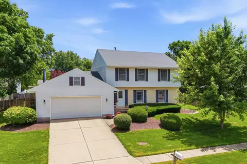 Exterior - 3610 73rd St, Moline, IL 61265 photo 2 of 12
