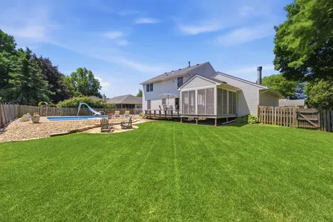 Exterior - 3610 73rd St, Moline, IL 61265 photo 6 of 12
