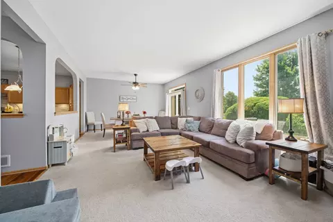 Living - 11035 Quail Dr, Mokena, IL 60448 photo 2 of 3
