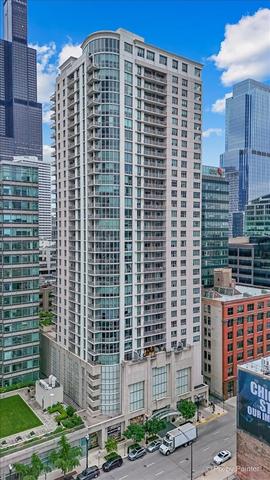125 S Jefferson St #907, Chicago, IL 60661