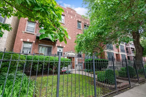 3739 N Wilton Ave #3S, Chicago, IL 60613
