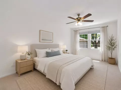 Bedroom - 1039 Oakview Dr, Wheaton, IL 60187 photo 3 of 3