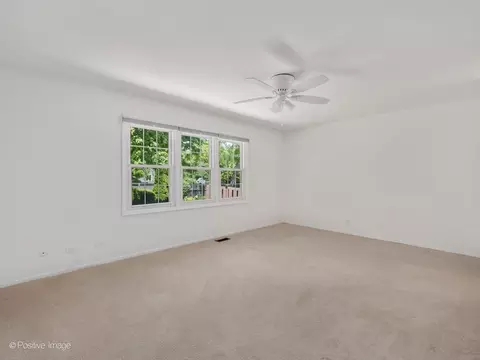 Other - 1039 Oakview Dr, Wheaton, IL 60187 photo 2 of 5