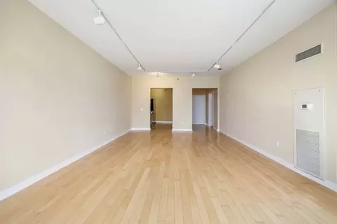 Living - 8 E Randolph St #1803, Chicago, IL 60601 photo 3 of 3