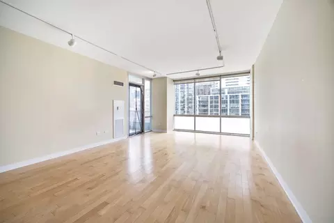 Living - 8 E Randolph St #1803, Chicago, IL 60601 photo 2 of 3