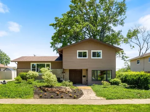 15023 Mission Ave, Oak Forest, IL 60452