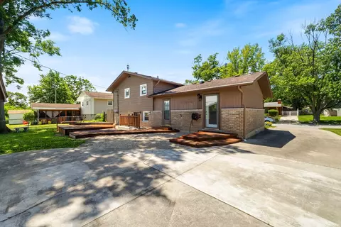 Exterior - 15023 Mission Ave, Oak Forest, IL 60452 photo 6 of 8