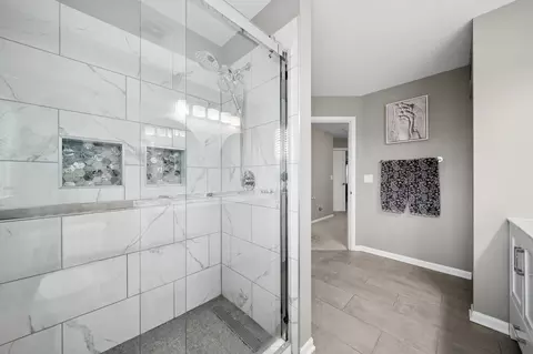 Bath - 25209 Scott Dr, Plainfield, IL 60544 photo 3 of 5
