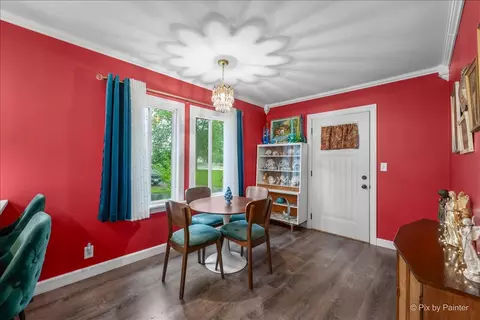 Dining - 809 E Wilson St, Batavia, IL 60510 photo 1 of 2