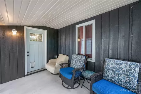 Exterior - 809 E Wilson St, Batavia, IL 60510 photo 3 of 8