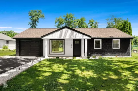 1526 Sequoia Ln, Darien, IL 60561