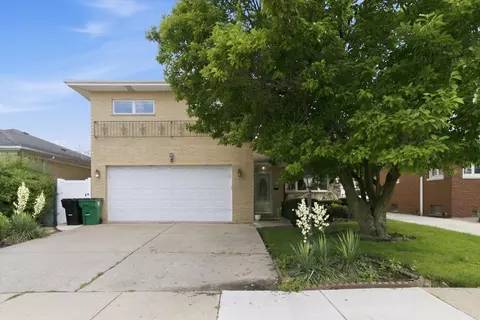 10623 Windsor Dr, Westchester, IL 60154