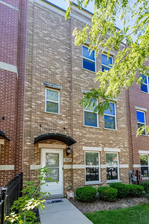 947 W 36th St, Chicago, IL 60609