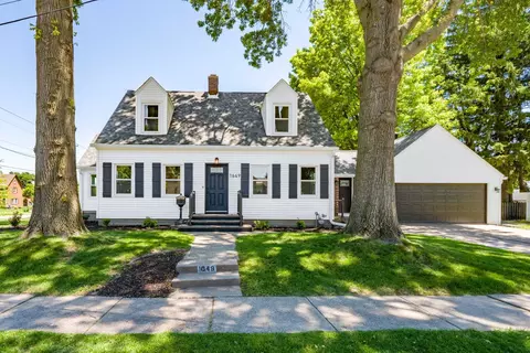 1649 Marlo Ave, Davenport, IA 52803