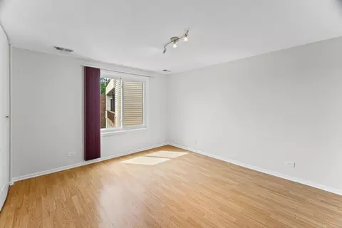 Other - 1500 Harbour Dr #4F, Wheeling, IL 60090 photo 4 of 7