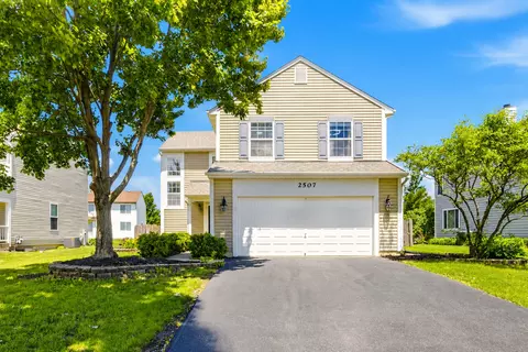 2507 Blakely Ln, Naperville, IL 60540