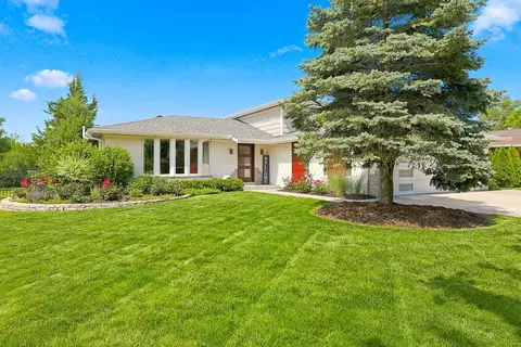 1140 68th St, Downers Grove, IL 60516