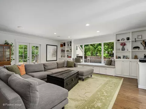 1701 Wagner Rd, Glenview, IL 60025 photo 4