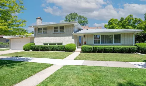 6000 Crain St, Morton Grove, IL 60053
