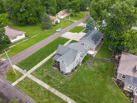 View/Area - 101 E 4th St, El Paso, IL 61738 photo 4 of 5