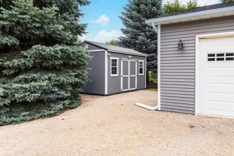 Exterior - 101 E 4th St, El Paso, IL 61738 photo 12 of 15