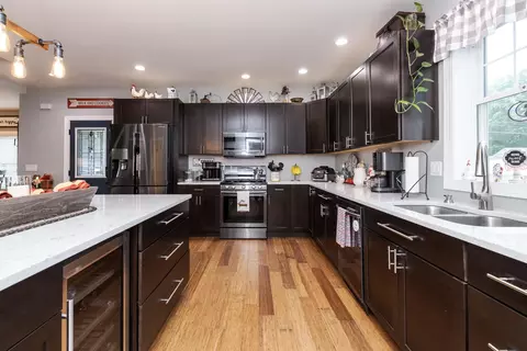 Kitchen - 101 E 4th St, El Paso, IL 61738 photo 8 of 10