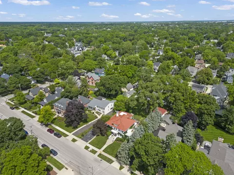 201 W Union Ave, Wheaton, IL 60187 photo 11