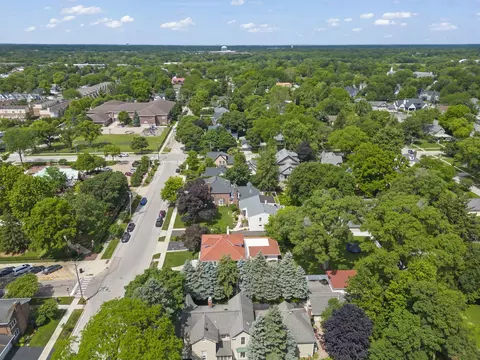 201 W Union Ave, Wheaton, IL 60187 photo 12