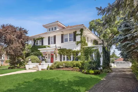 201 W Union Ave, Wheaton, IL 60187 photo 2